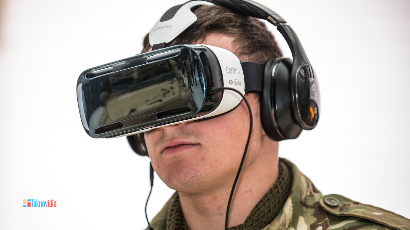 VR Head Mounted Display Terbaik